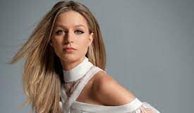 Melissa Benoist Net Worth