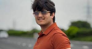 Mridul Tiwari Biography