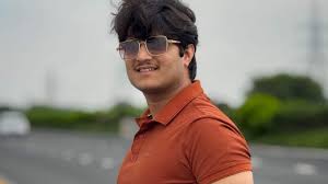 Mridul Tiwari Biography